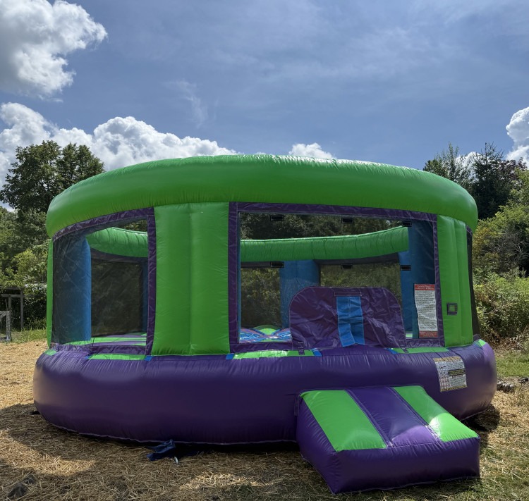 Round Em Bounce House